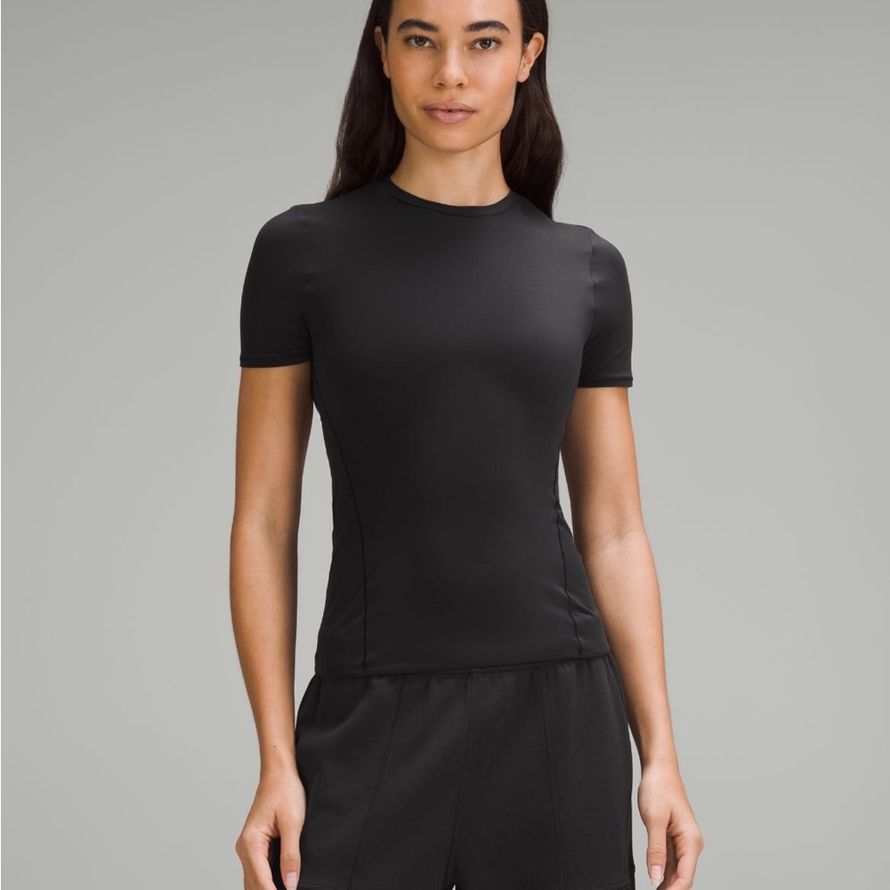 Lululemon Wundermost ultra soft nulu shirt